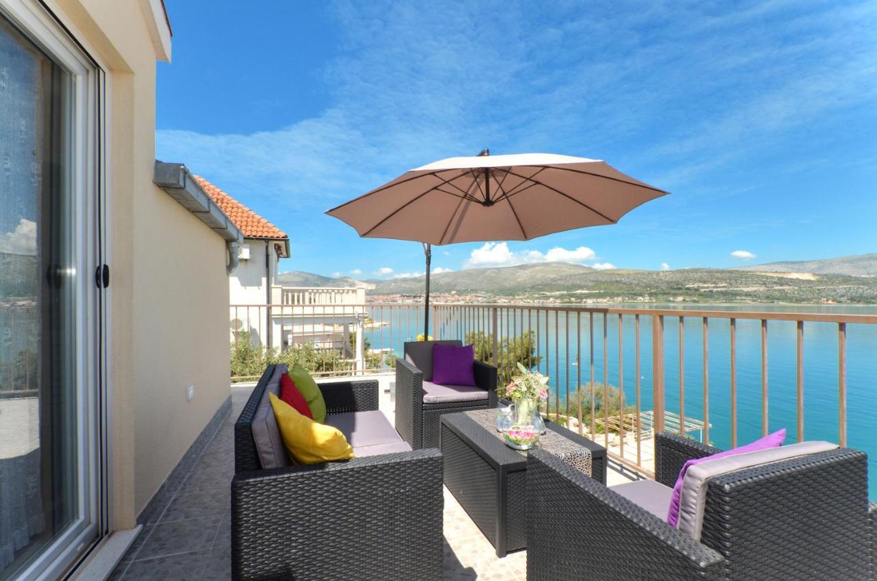 Apartment With A Sea View Terrace, Ciovo Near Trogir Exterior photo