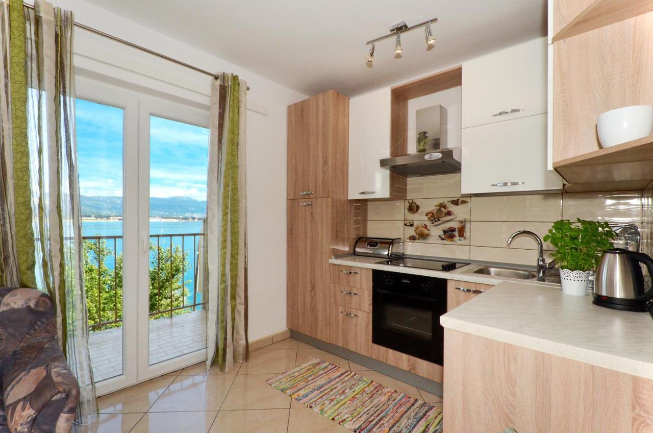 Apartment With A Sea View Terrace, Ciovo Near Trogir Exterior photo